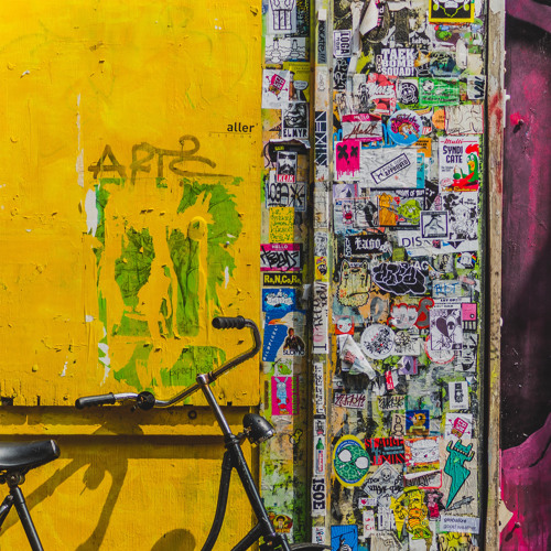 texts from an ex Feat. H3lthy (Prod. Digress)