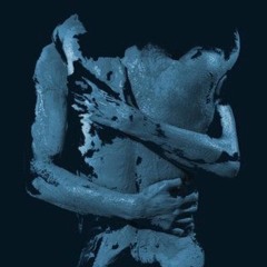 ألوَى عَلَيَّ فَضَمَّني وَضمَمتُه وَصُدورُنا بِصُدورِنا لَم تَعلَم