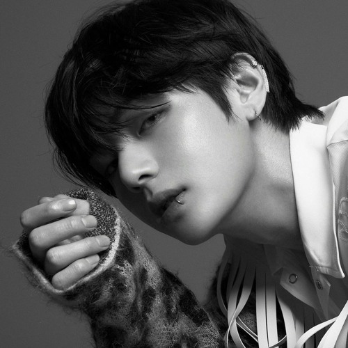 BTS [김태형] Kim Taehyung - SINGULARITY (Voice Deeper Version)