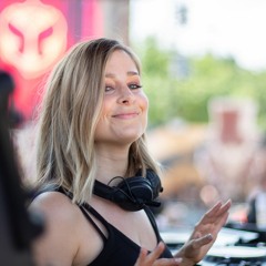 Leesa live on RadioFG - A-town