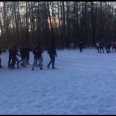 мало пацанам