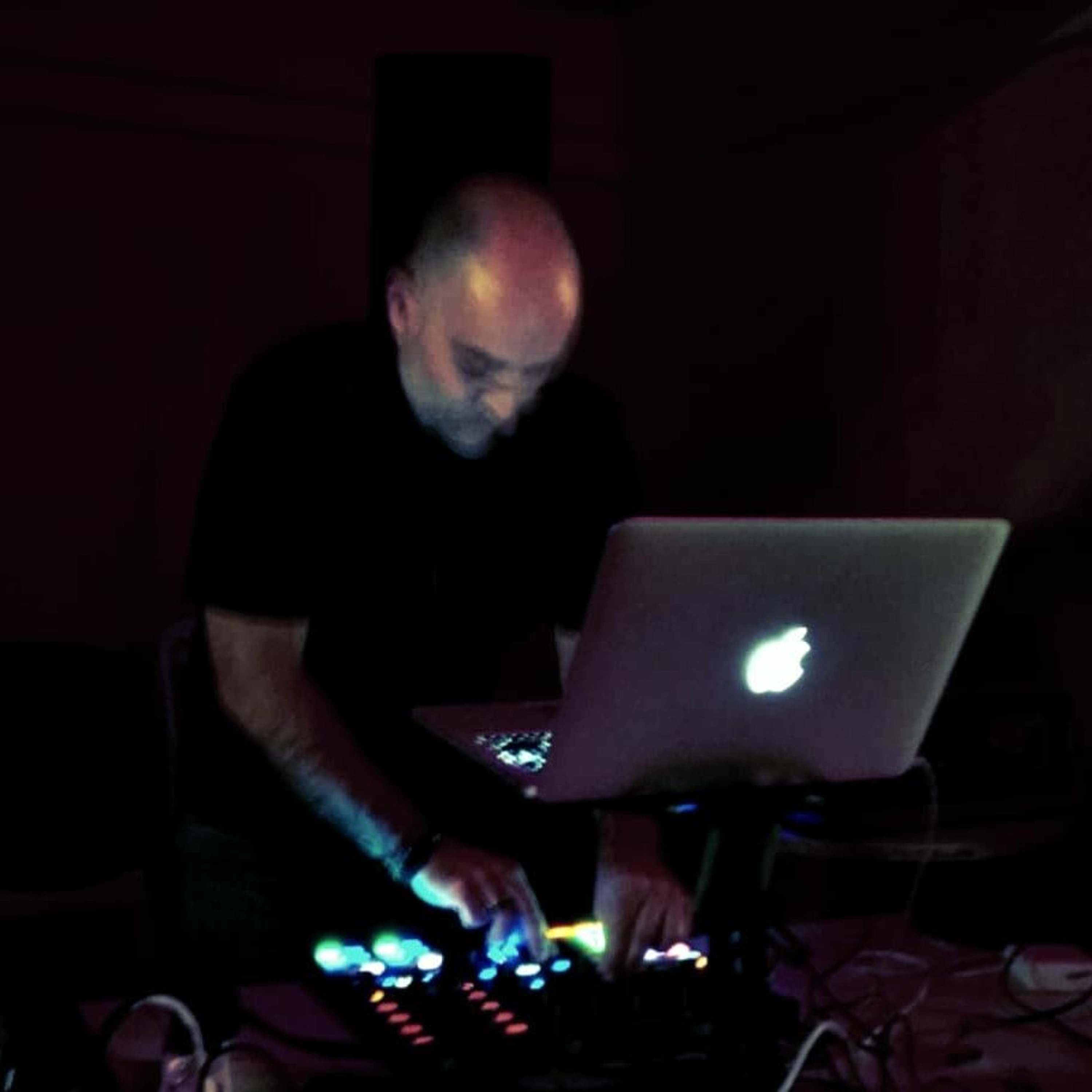 MBryan Live Set From MoM's Bday Party (Spain) episode artwork
