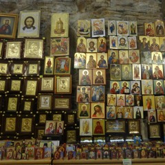 Над моїм ліжком висить ікона