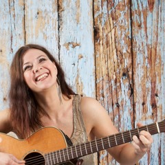 "bitten by Love" live acoustic version