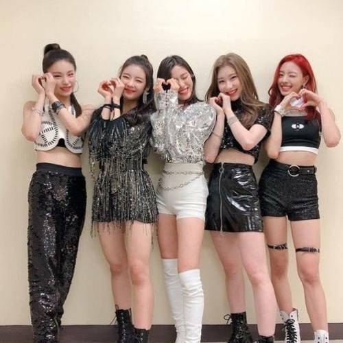 Arriba 85+ imagen itzy dalla dalla outfit