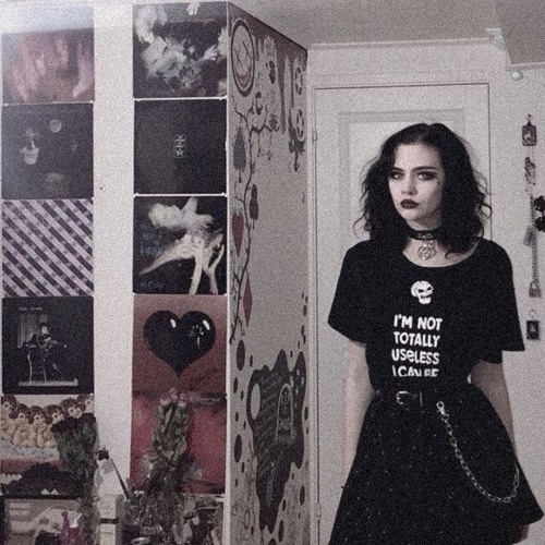 RED BABIES & GAWTH - GIRLS KISSING GIRLS