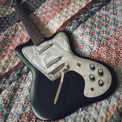 Danelectro '67 Baritone METAL (Astronoid "Incandescent" Cover)