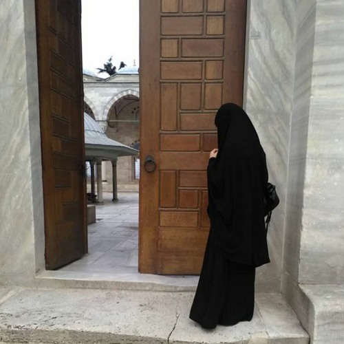 يا سَائِلي عَنْ مَذْهَبِي وعَقيدَتِي"- لِلمُنشد | سرور بن عباد