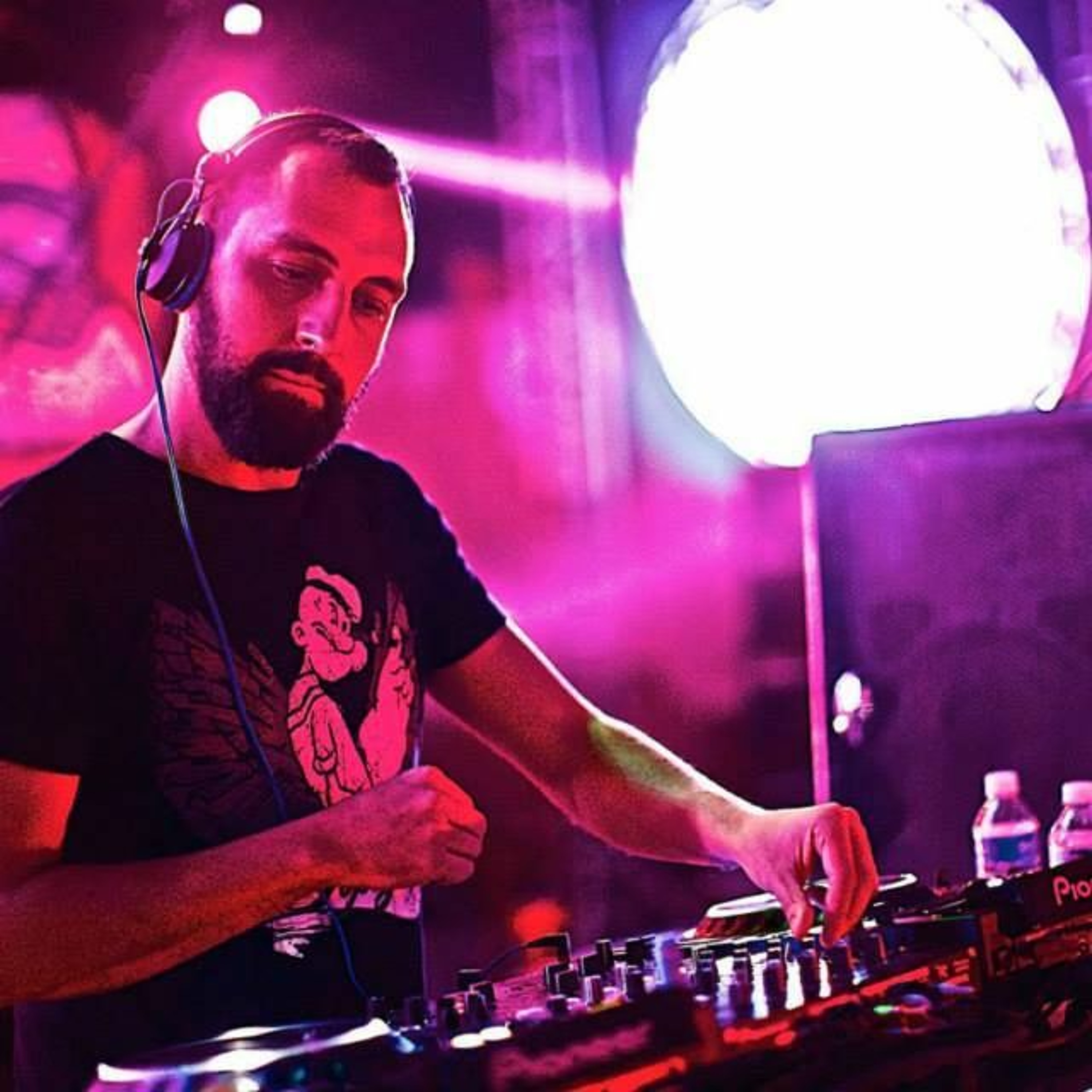 IVAN GOMEZ /ALL PODCASTS/DJ SETS - FREE DOWNLOAD