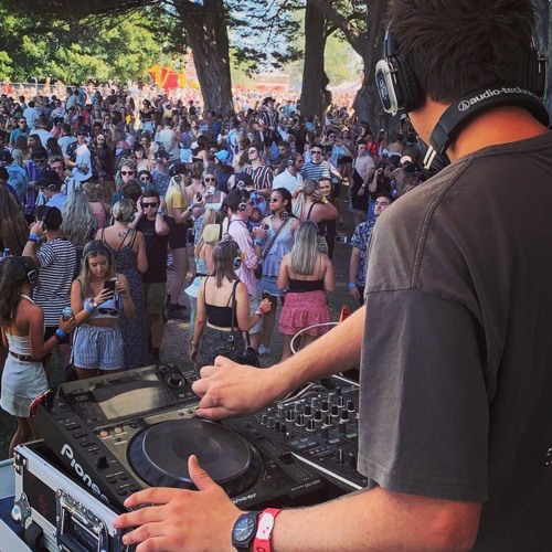 Minimal Vol 3 - (JUZZ MORAN)