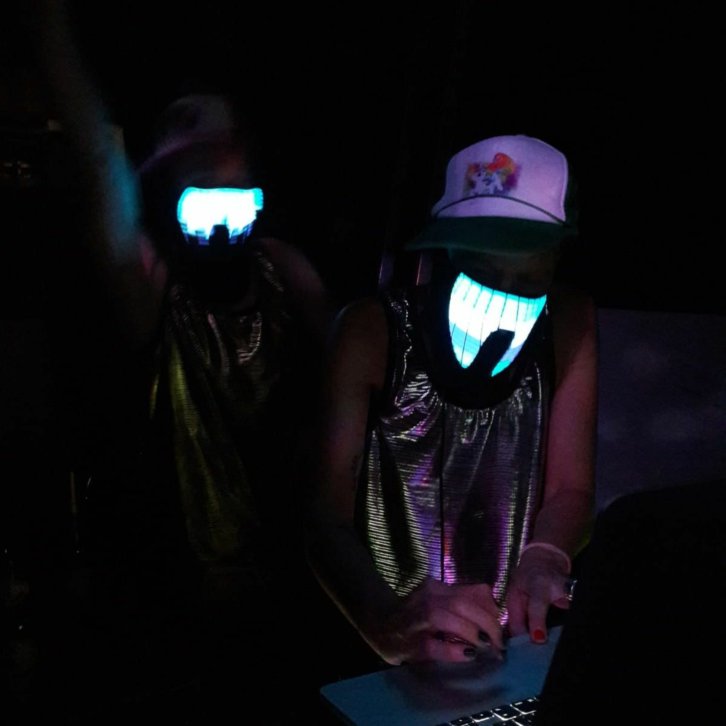 m.phase & frl. 3ux Ⓐ PAROLE PONYHOF !