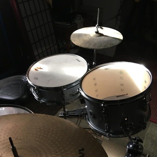 Veit's Drum Set (Short Mix) [BizaarBazaar]