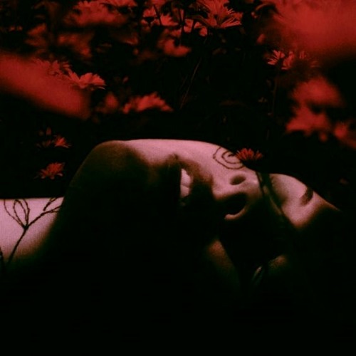crystal castles ▸ sadist / ᴠȅǝɴøᴍ ʀᴇ:ᴇᴅɪᴛ