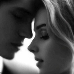 أنت لِقلبي حُبًّا ولِعينِي اكتفاءً