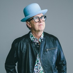 Sir David Rodigan plays 'Be Free' on BBC Radio 1Xtra