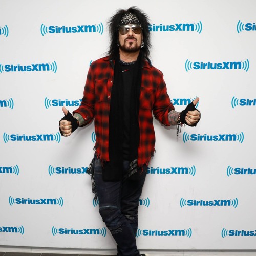 Nikki Sixx talks to Feedback about Motley Crue's song, Live Wire: "it's about domestic violence"
