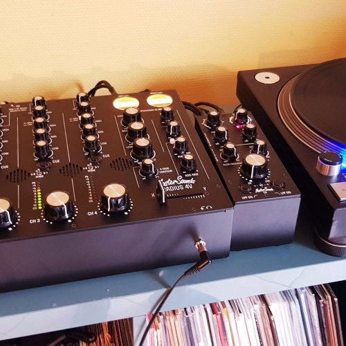 Rotary mixer Chilloondes #1 vinyl set mix with MasterSounds Radius 4V and fx unit Mastersounds