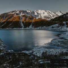 Grieg - In The Hall Of The Mountain King - Impossible Piano Remix - Black MIDI - Sir Spork