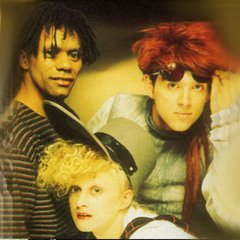 Thompson Twins - Hold Me Now