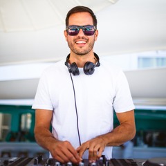 Victor Aguero @ Luxury Resort DJs  - funky//disco