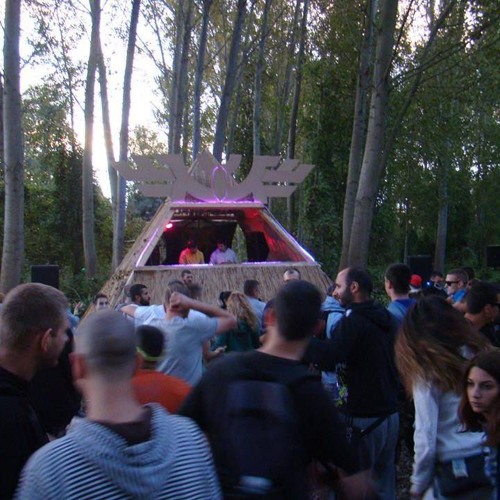 Mozza & DaPEACE B2B Set At Island Tales (2016)