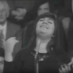 مكتوب عليّ ما أعيش بدونك