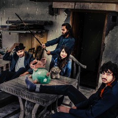 While My Guitar Gently Weeps