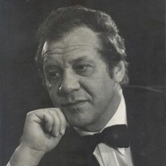 Сніг на зеленому листі