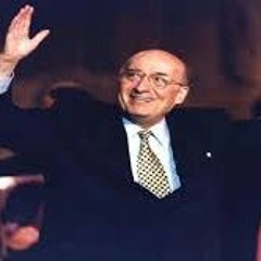 لأجل عيونك أرفع هذا القصيد صلاة