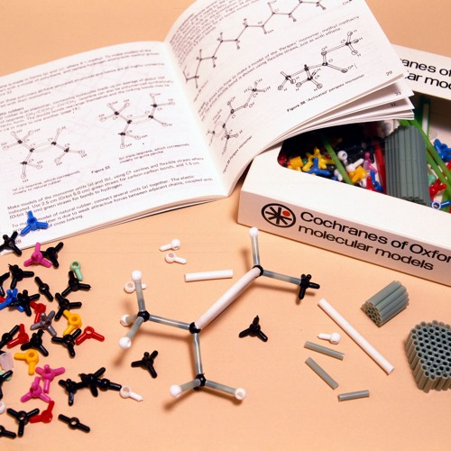 ما معنى كلمة الكيمياء؟ بي بي سي نيوز العربية