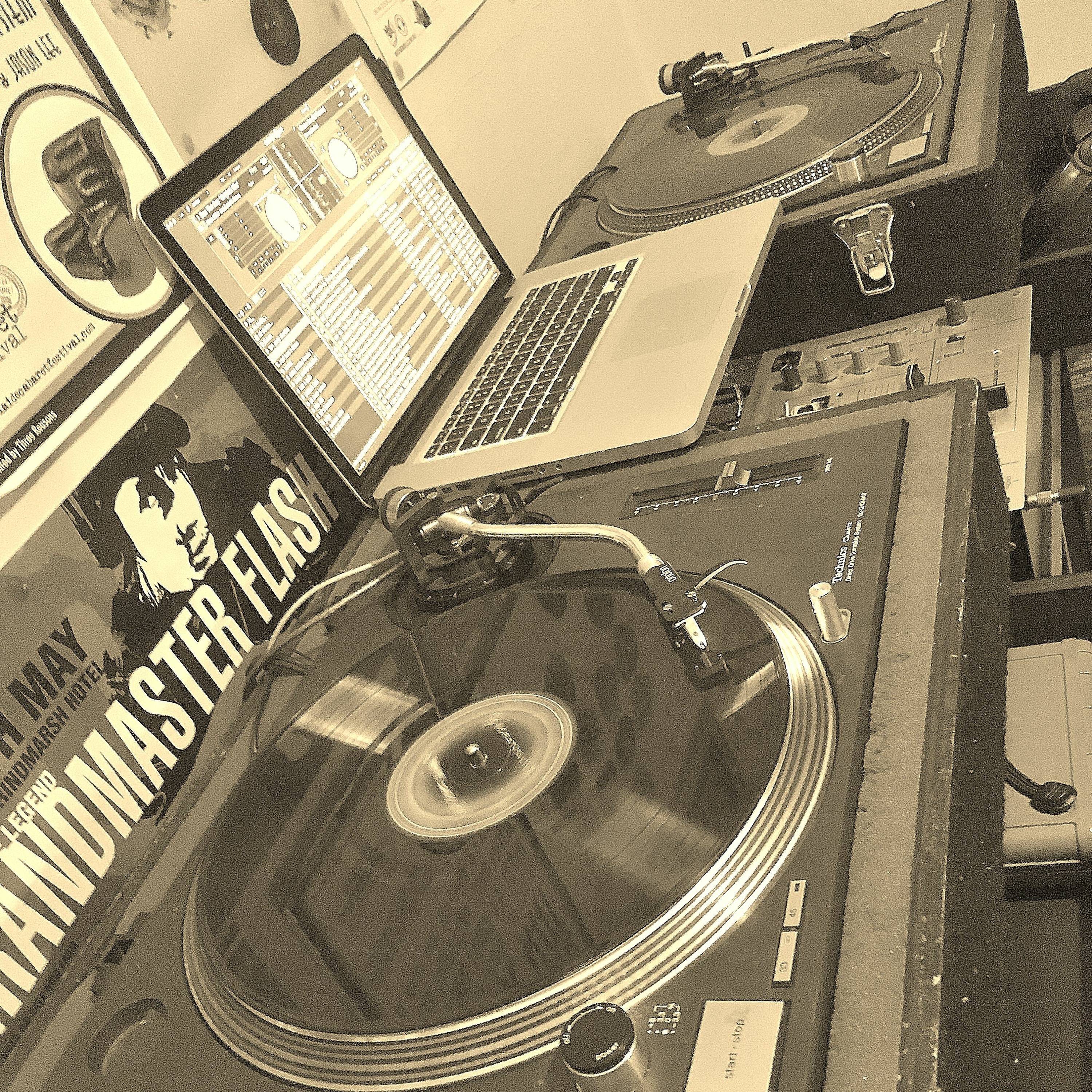 deep house mix.. episode artwork