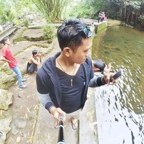 Armadi Raga -Desy Melpiya Nanak Secanting M-C 2008 - Copy.mp3