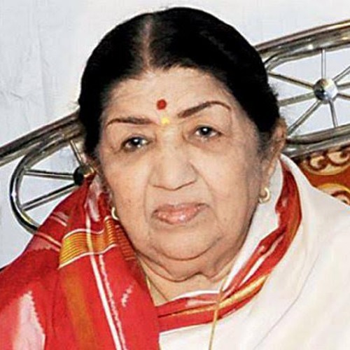 Saugandh Mujhe Iss Mitti Ki | Lata Mangeshkar