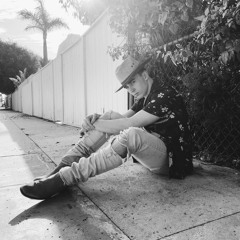 // f e a t u r e s //