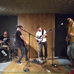 Dissidente48 - Reflexo (ensaio 20 - 03)