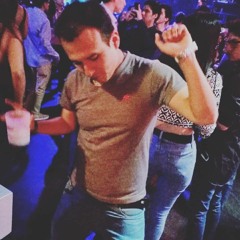 Abril 19🎂🎊🎁