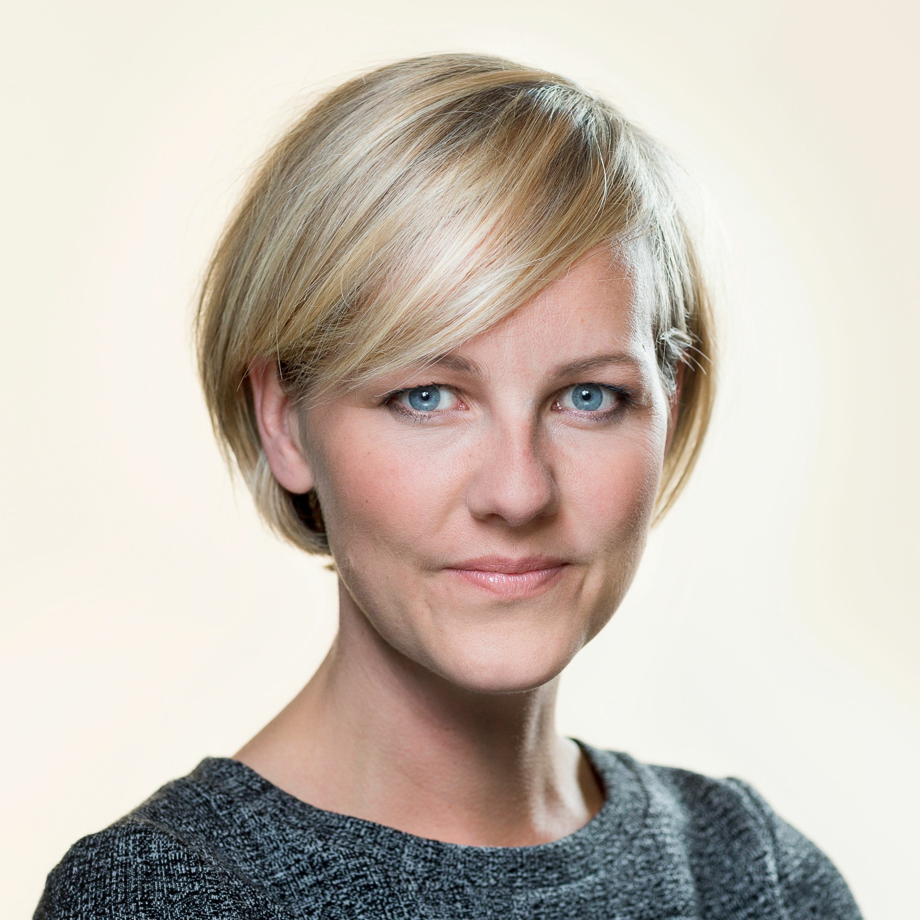 #14: En samtale med Ida Auken: Vi skal tæmme teknologien - teknologien skal ikke tæmme os episode artwork