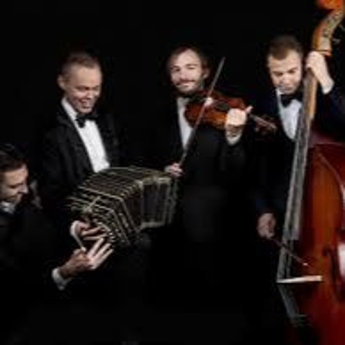 Loca (Version Especial De Solo Tango Orquesta) * Instrumental *