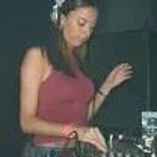 (DJ Baby Anne) - Bass - distortion