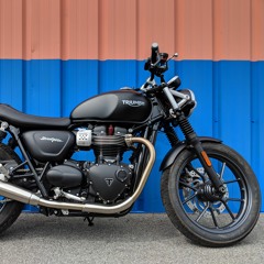 TRIUMPH STREET TWIN DEMO