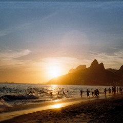 LaRadio #4  /Ticket to the Brazilian Groove, Saravá!