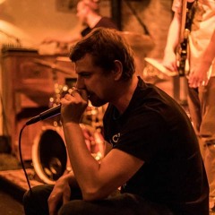 Rundä Tisch (Produced By Beatowski)