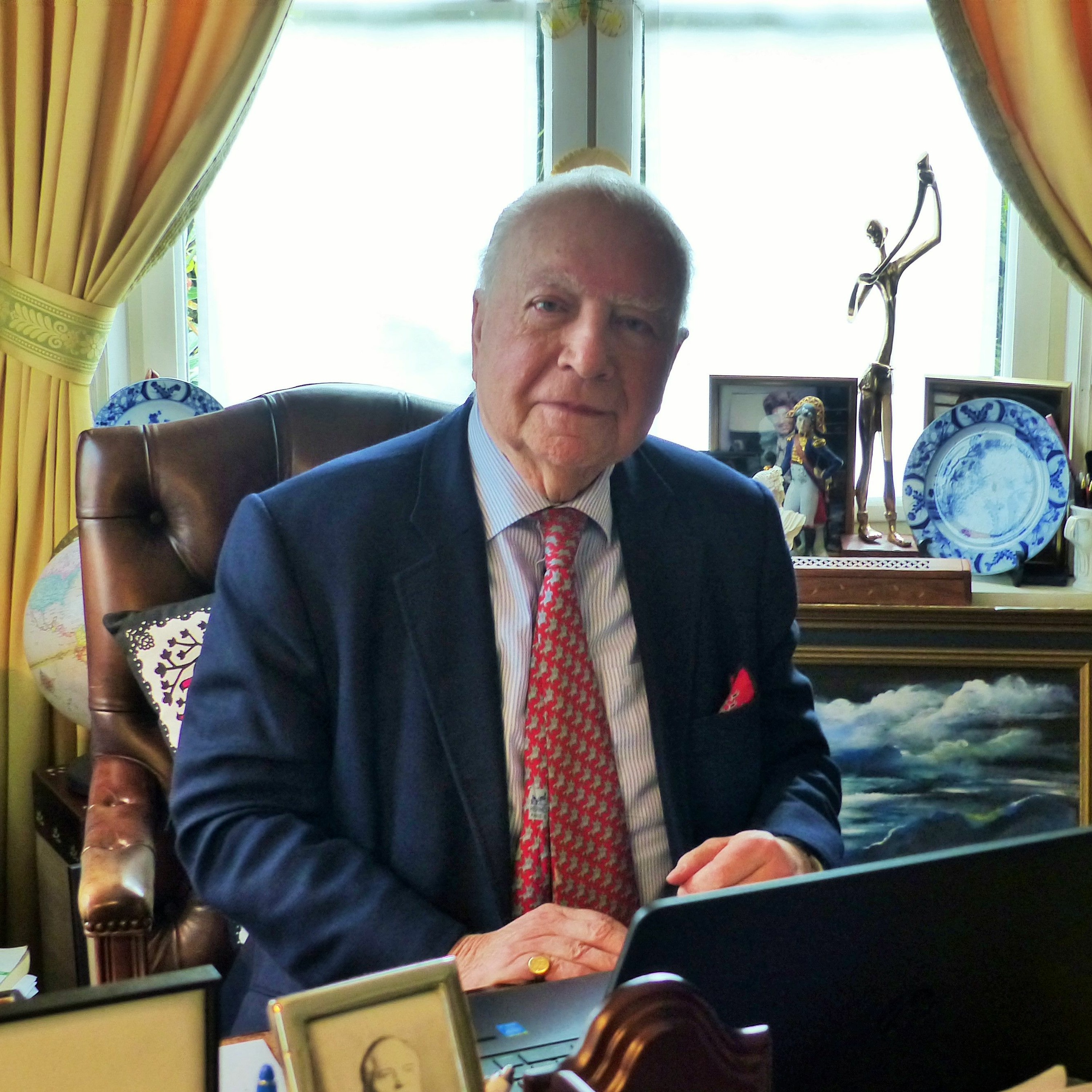 Mark Eyskens,l'ex Premier Ministre Belge nous invite à nous poser les bonnes questions