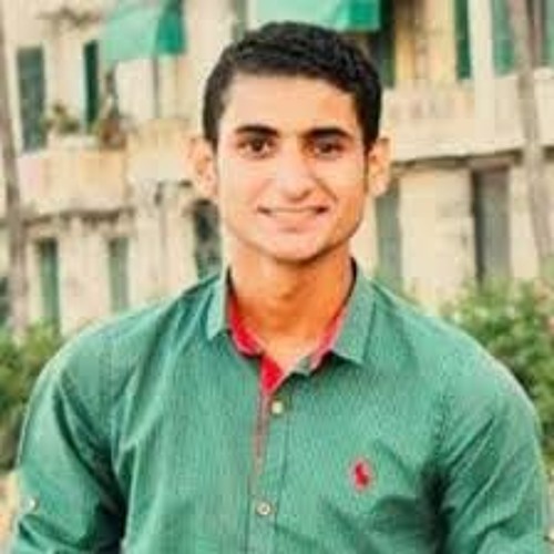 يحي علاء _ وانا صغير