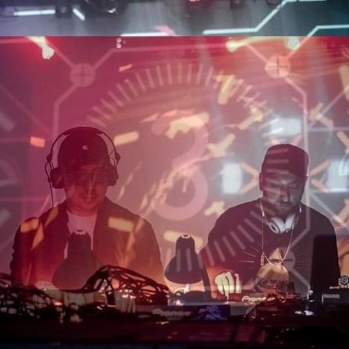 DJ SQUAREWAVE AND MALZ - MESS UP AND LEARN