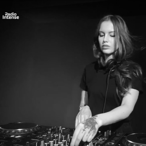 Live @ Radio Intense 10.04.2019