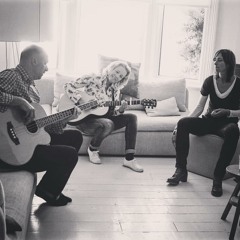 Hire a detective - The Bleeding Hearts