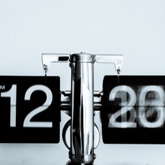 Flickering Time (by Entertaining Mona)