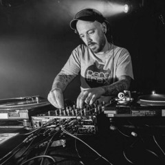 Nez Feb 90s00s Techno Mix