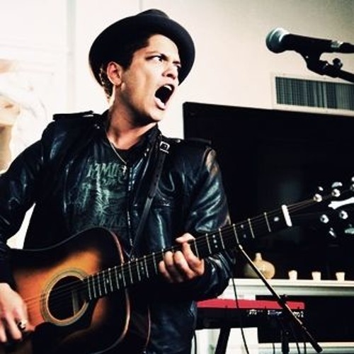 BRUNO MARS - BEAUTIFUL GIRLS VS TAMBOR CONGA FUNK REMIX ( DJ MAX DE NOVA CIDADE ) 2019